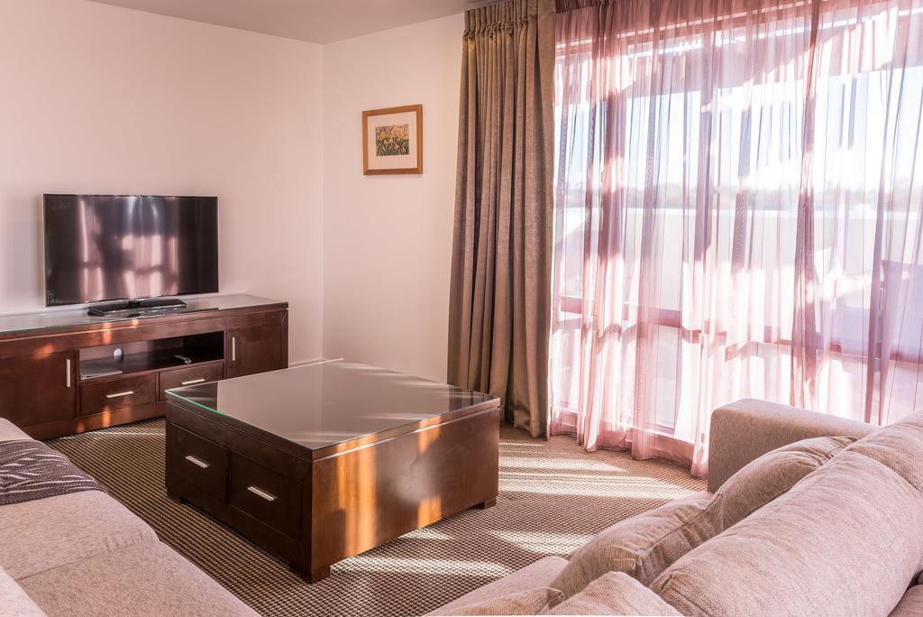 Fino Hotel & Suites Крайстчёрч Экстерьер фото