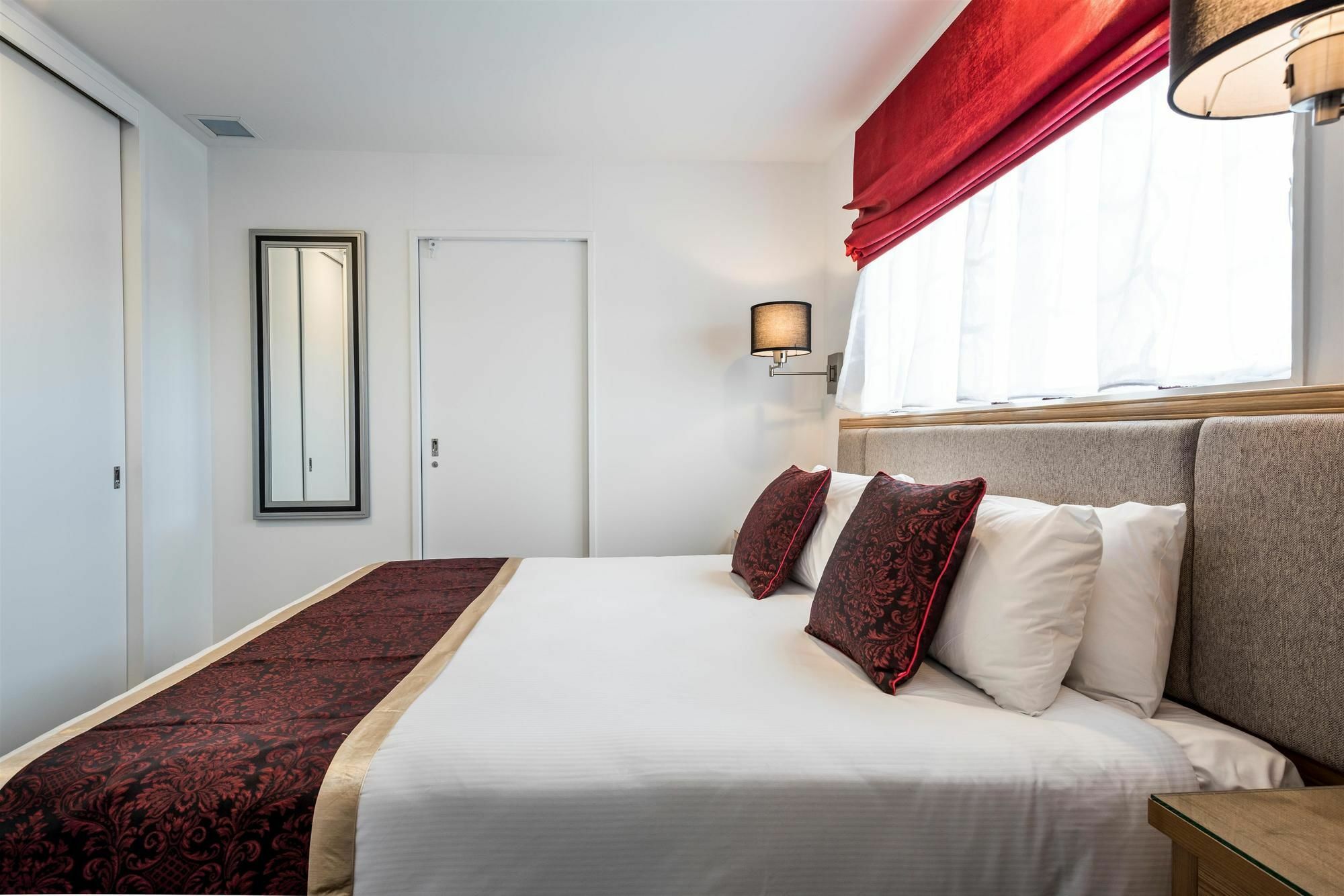 Fino Hotel & Suites Крайстчёрч Экстерьер фото